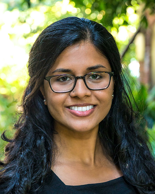 Krithika Manohar headshot