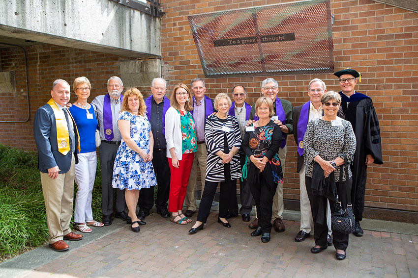 group photo of class of '69