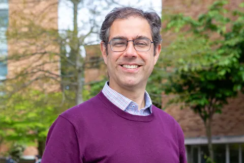 Alberto Aliseda headshot